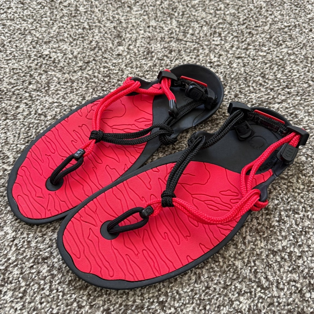 Xero Shoes Aqua Cloud Women's 8 Men 7 Red Black Lightweight Vegan Water Sandals